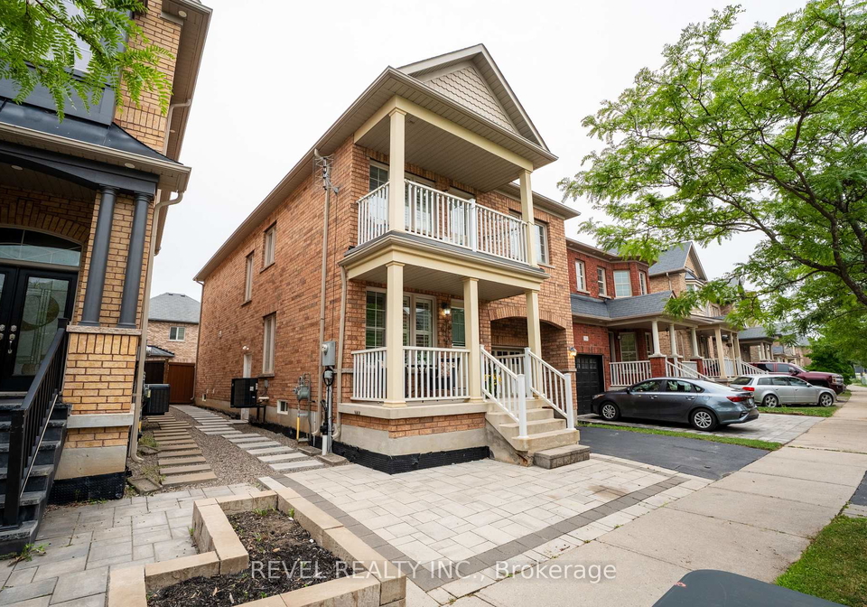 256-giddings-crescent-milton-ontario-w13703786