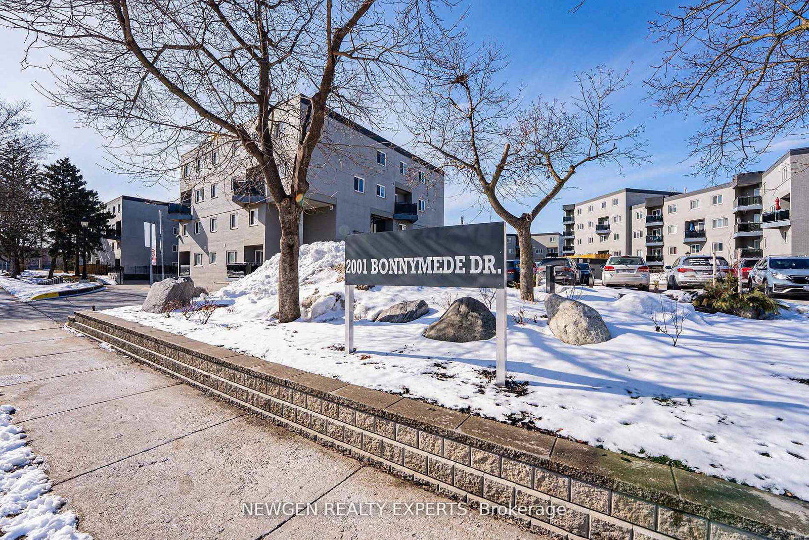 2001-bonnymede-drive-mississauga-ontario-w13703792
