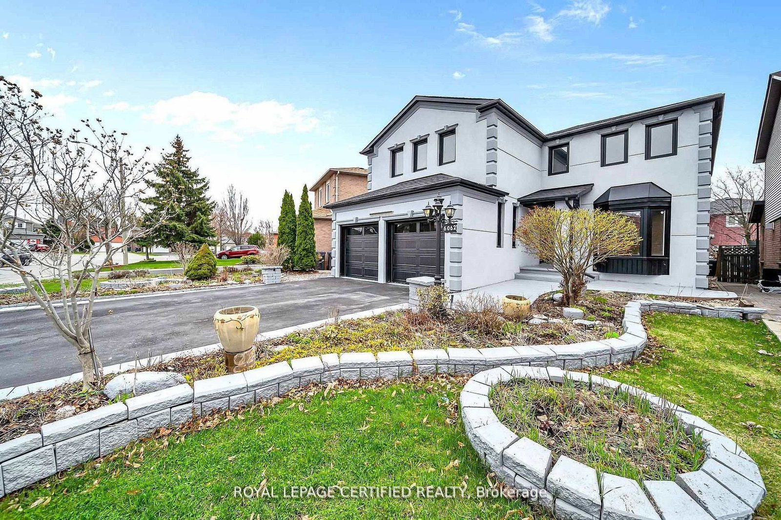6062-prairie-circle-mississauga-ontario-w13703940