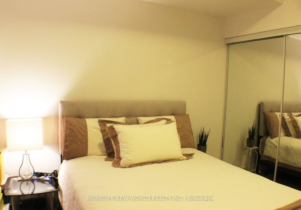 56-annie-craig-drive-toronto-etobicoke-ontario-w13703944