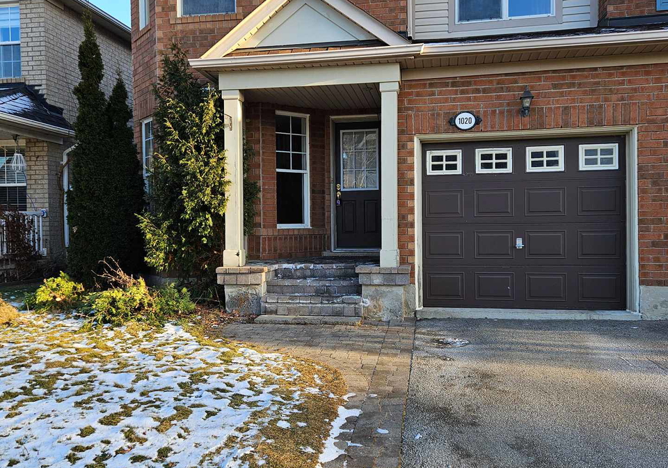 1020-yates-drive-milton-ontario-w13704358