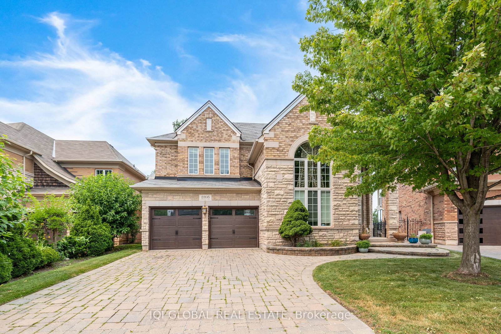 2395-lyndhurst-drive-oakville-ontario-w13704368