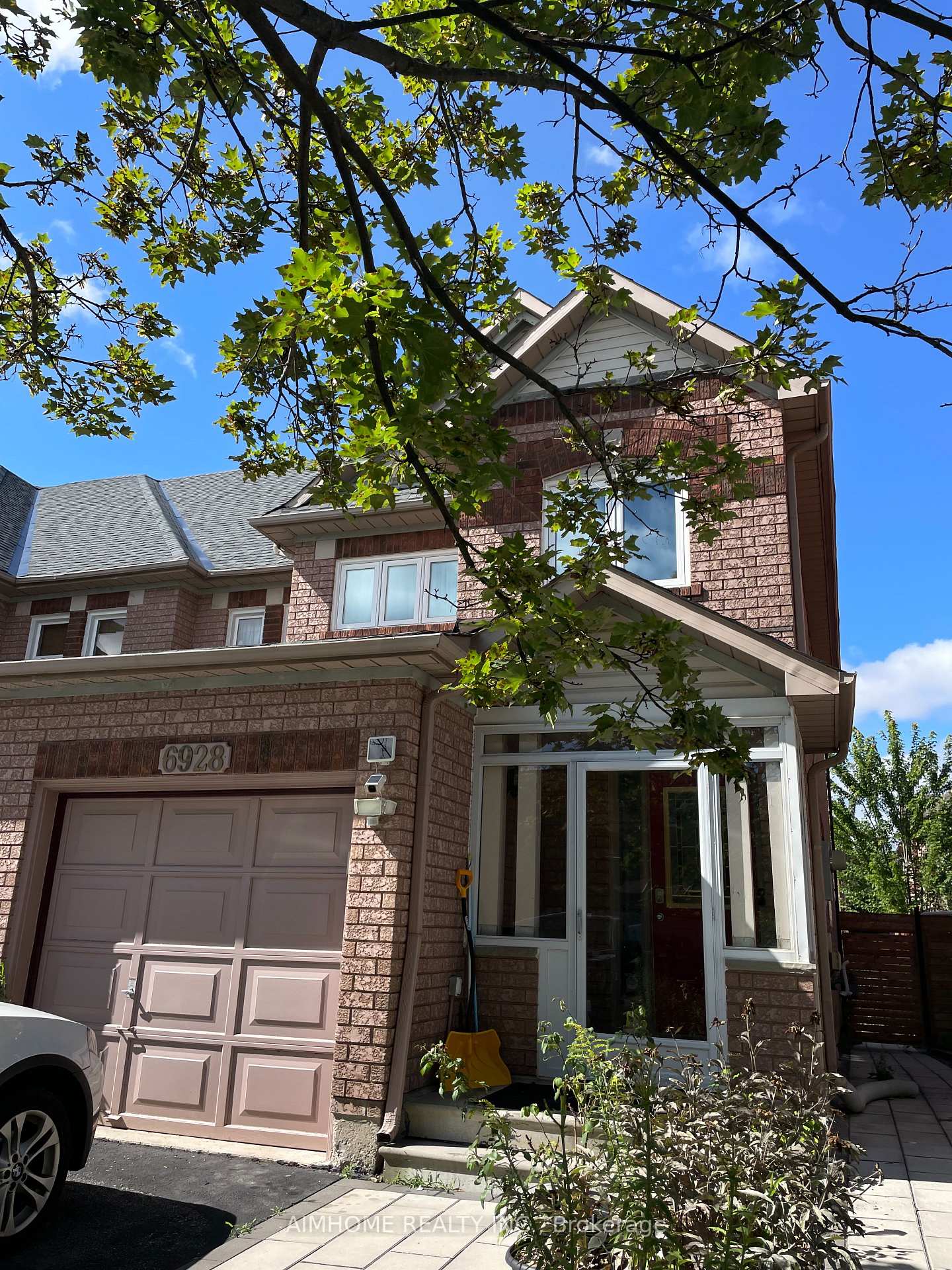 6928-glory-court-mississauga-ontario-w13704404