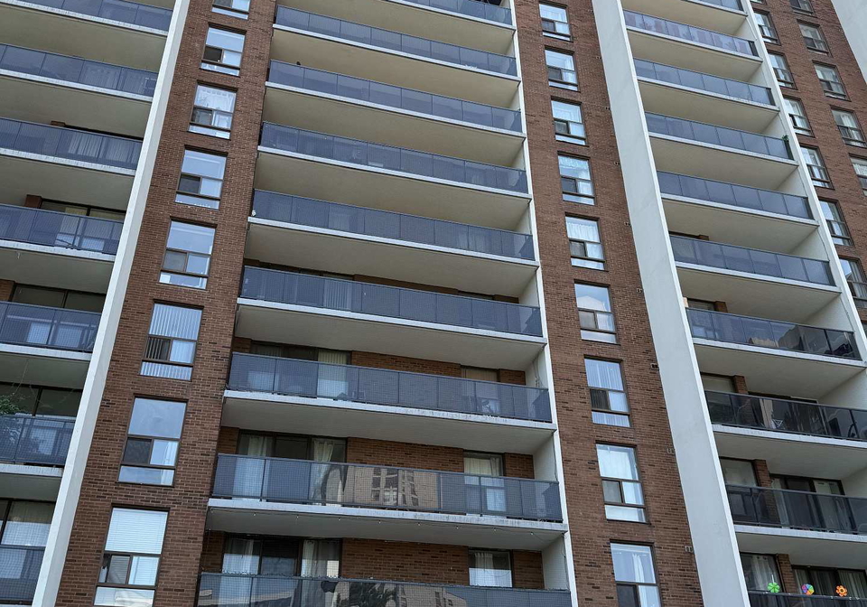21-knightsbridge-road-brampton-ontario-w13704598