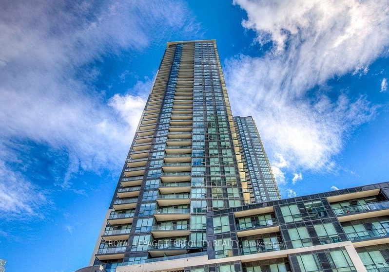 510-curran-place-mississauga-ontario-w13704636