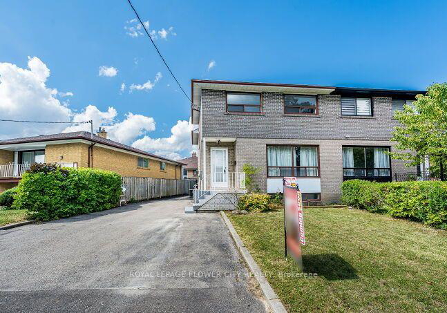 3-clayhall-crescent-toronto-york-ontario-w13704642