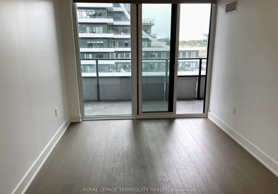 20-shore-breeze-drive-toronto-etobicoke-ontario-w13704660