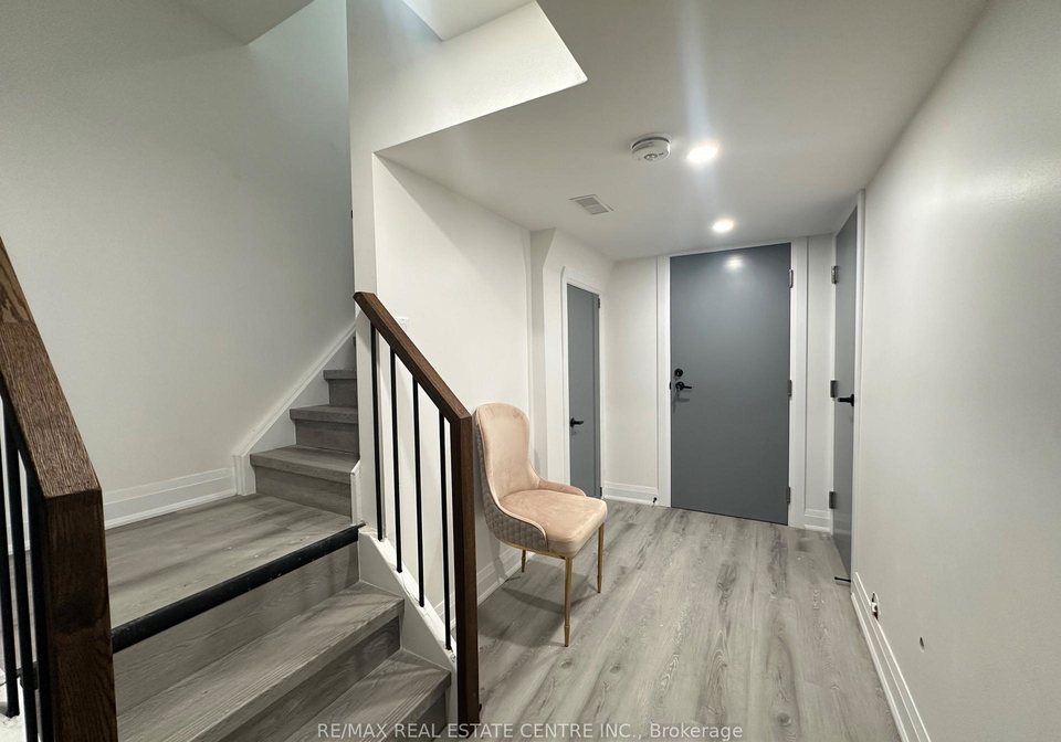23-oblate-crescent-brampton-ontario-w13704898
