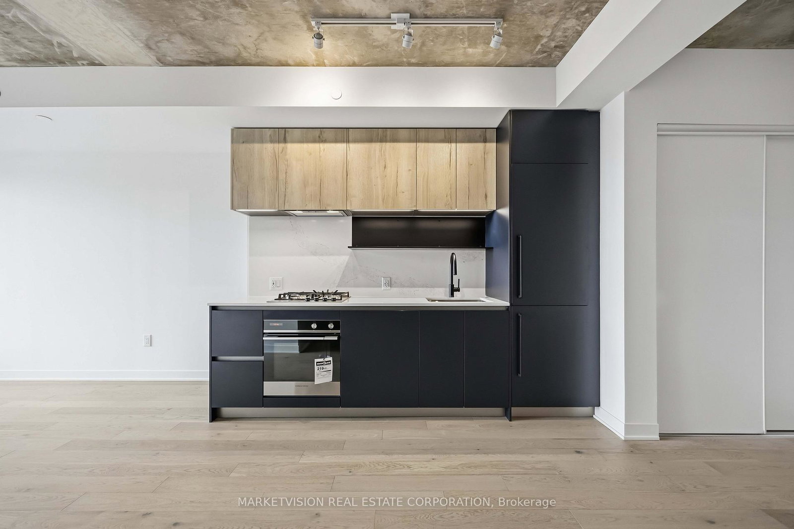 2625-dundas-street-w-toronto-toronto-ontario-w13704906