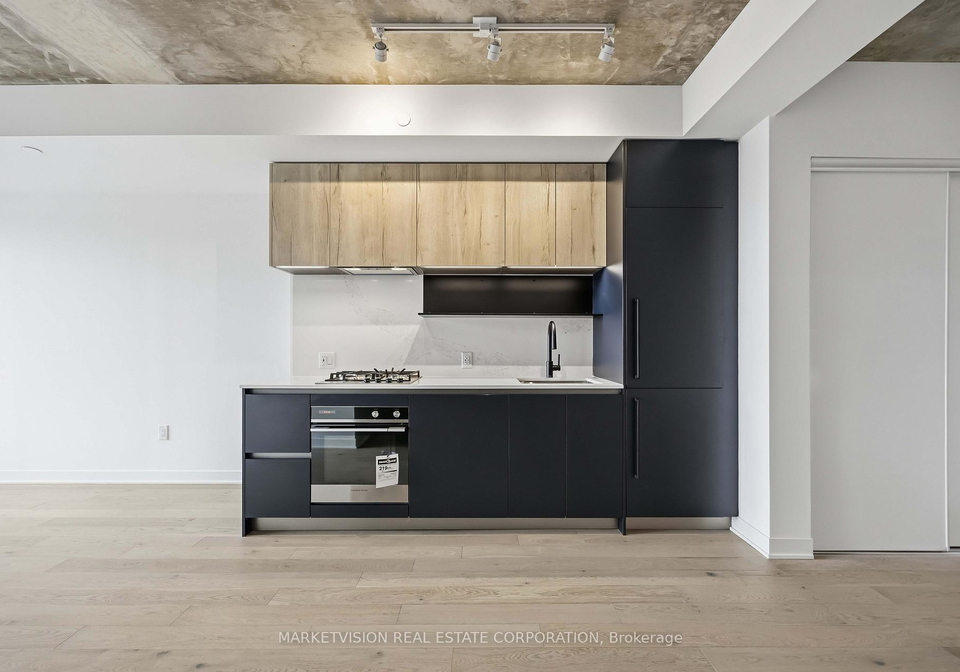 2625-dundas-street-w-toronto-toronto-ontario-w13704906