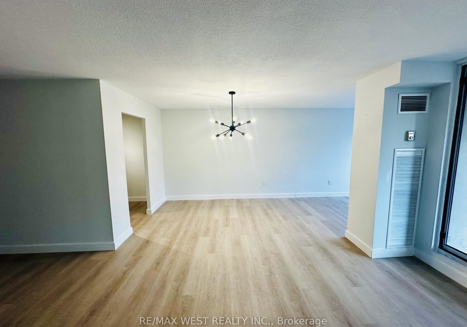 75-emmett-avenue-toronto-north-york-ontario-w13704920