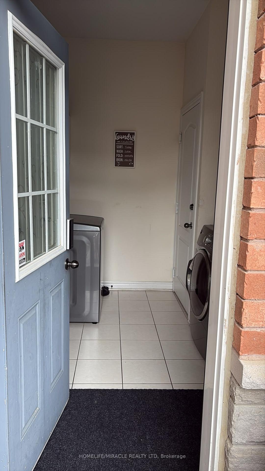 114-lorenzo-circle-brampton-ontario-w13704954