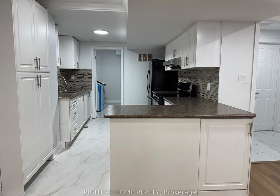 372-winfield-terrace-mississauga-ontario-w13705024