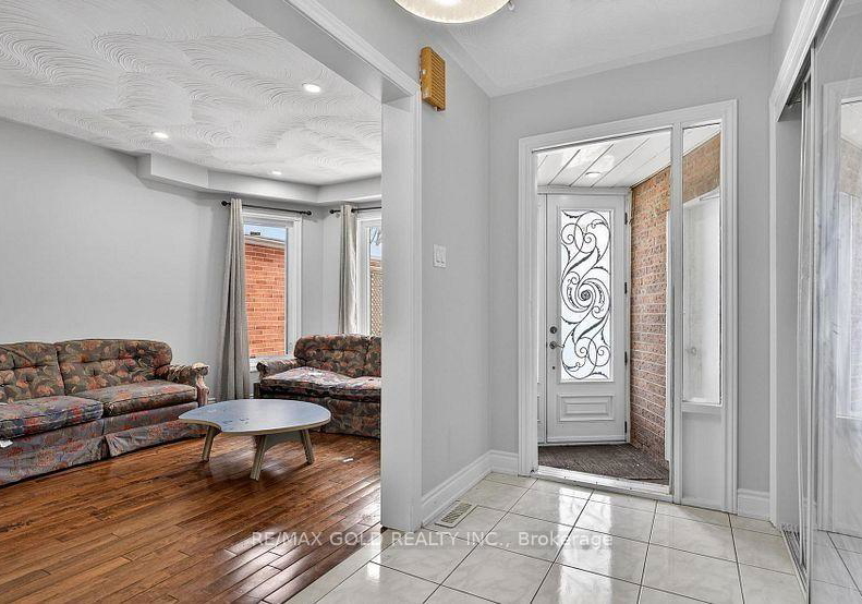 35-kirk-drive-brampton-ontario-w13705040