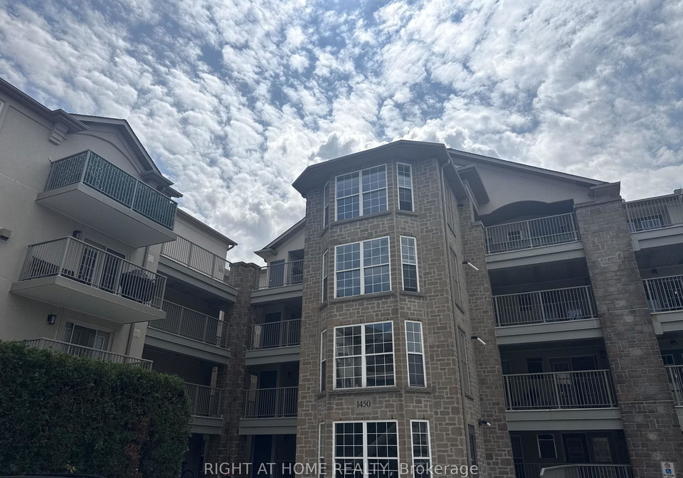1450-bishops-gate-oakville-ontario-w13705050