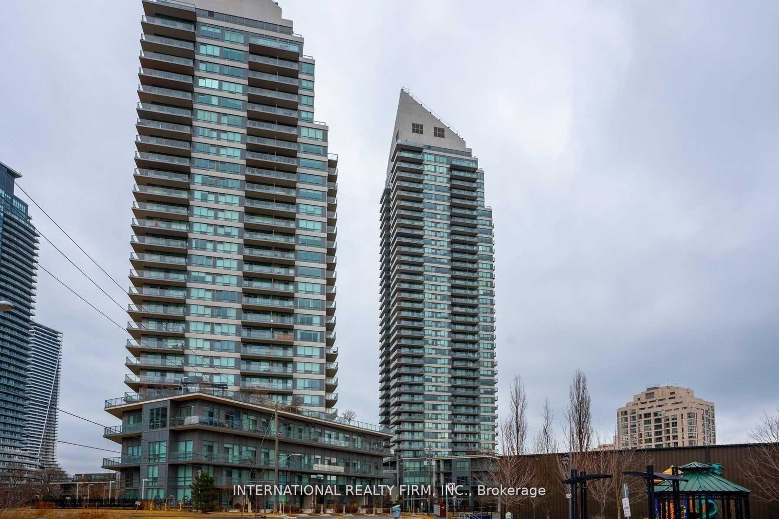 2240-lakeshore-boulevard-w-toronto-etobicoke-ontario-w13705124