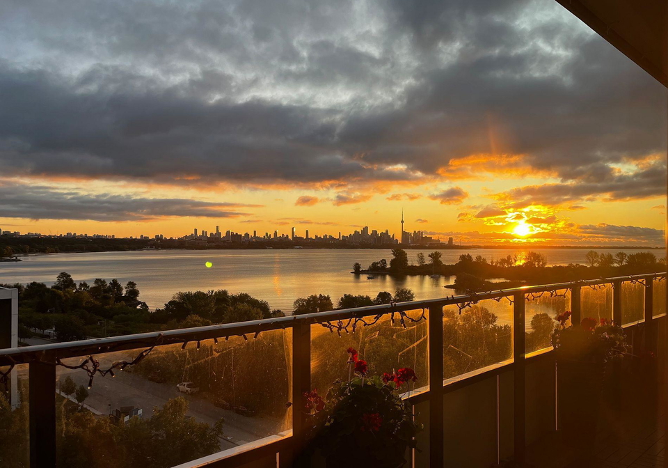 20-shore-breeze-drive-toronto-etobicoke-ontario-w13705146