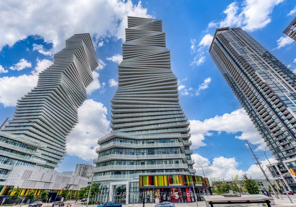 3900-confederation-parkway-mississauga-ontario-w13705234