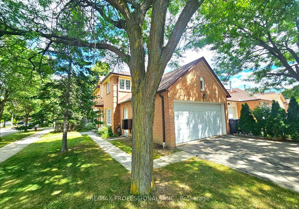 500-silverthorne-crescent-mississauga-ontario-w13705426
