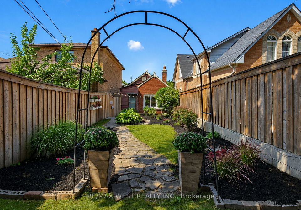 59-branstone-road-toronto-toronto-ontario-w13705482