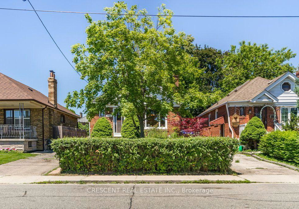 982-briar-hill-avenue-toronto-north-york-ontario-w13705610