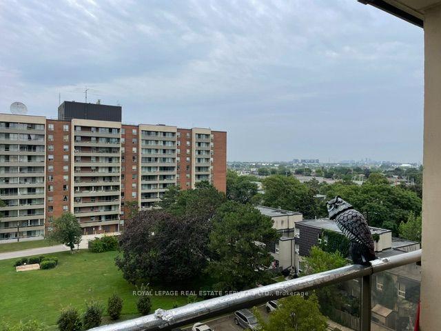 805-four-winds-way-toronto-york-ontario-w13705646