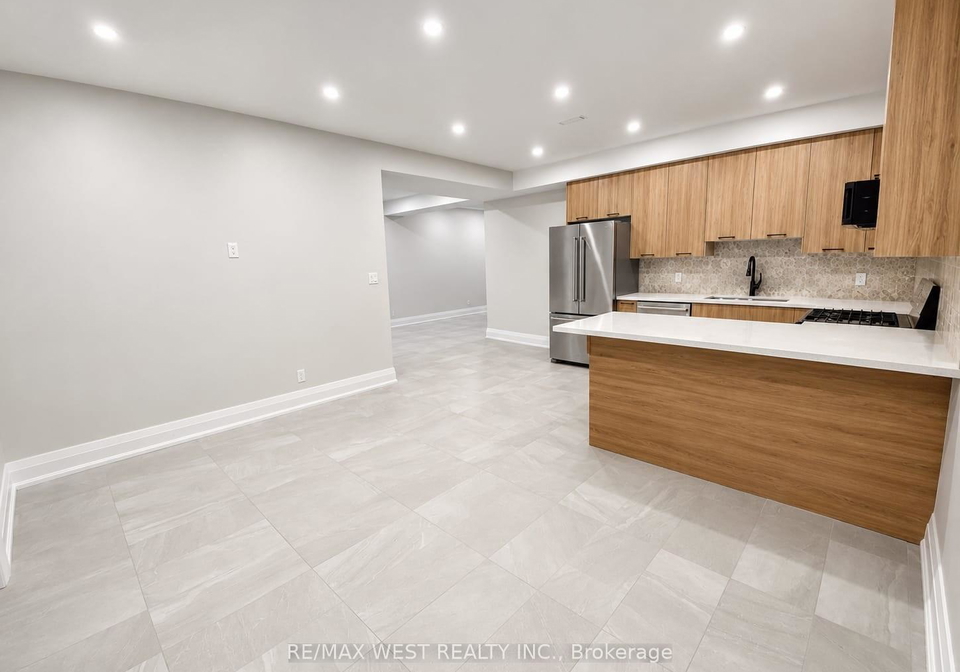 58-aura-lea-boulevard-toronto-york-ontario-w13705804