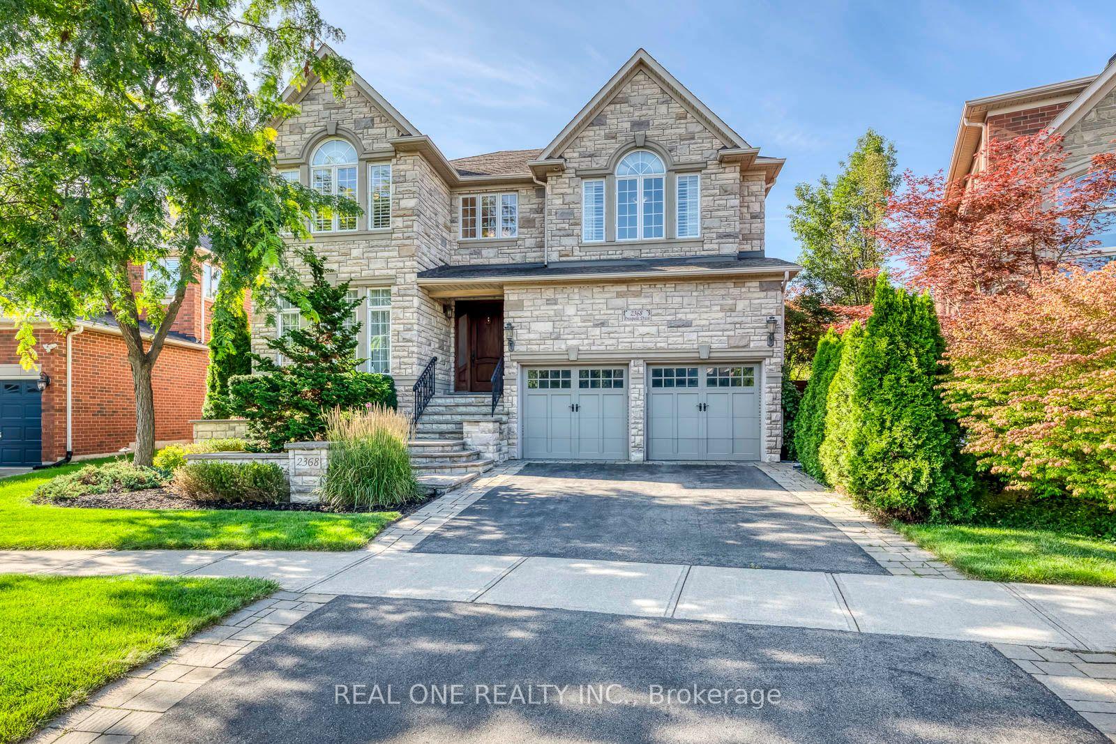 2368-presquile-drive-oakville-ontario-w13705900