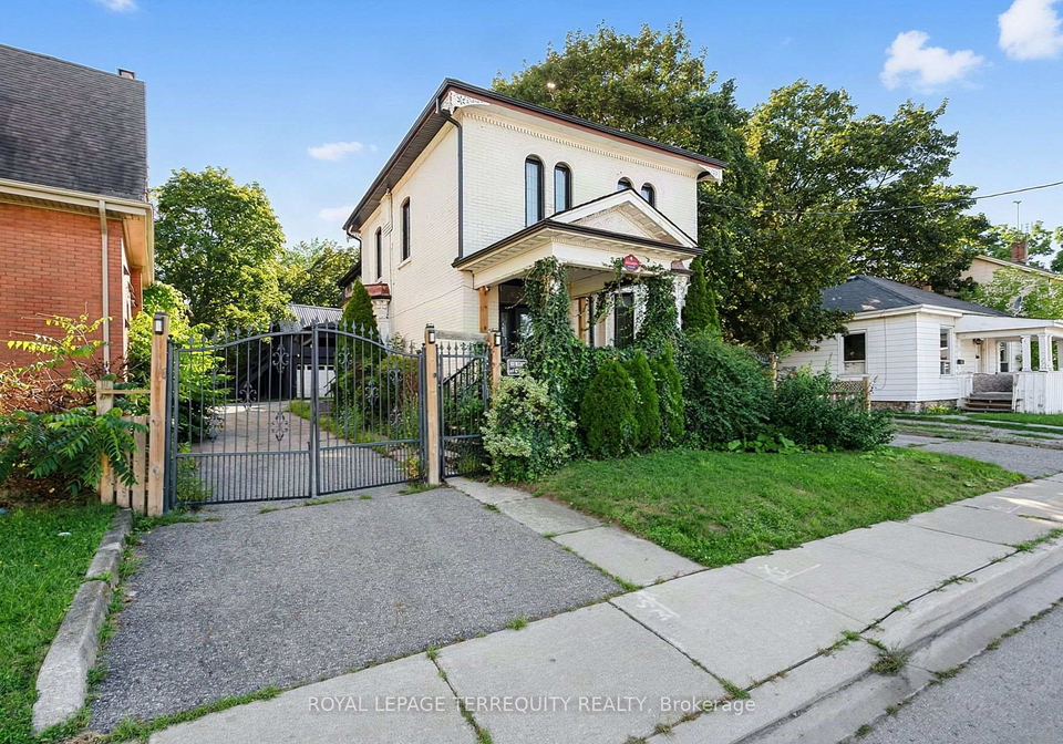 35-elizabeth-street-n-brampton-ontario-w13706134