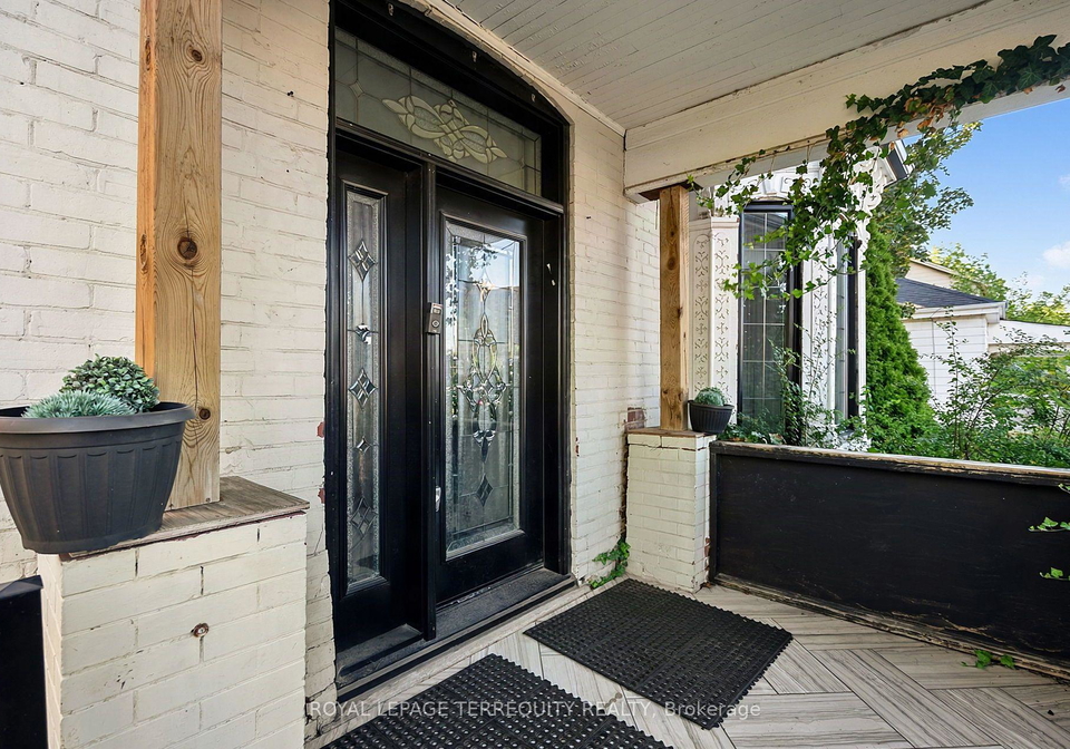 35-elizabeth-street-n-brampton-ontario-w13706134