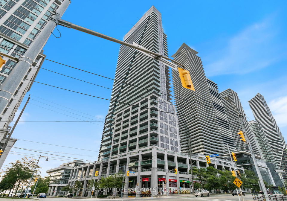 16-brookers-lane-toronto-etobicoke-ontario-w13706204