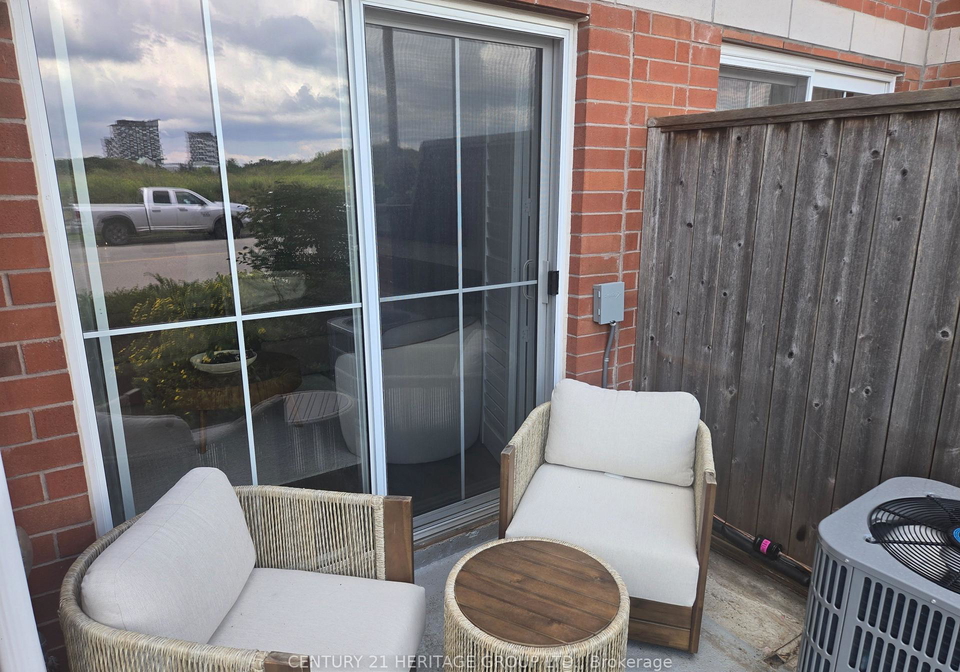 2444-post-road-oakville-ontario-w13706252