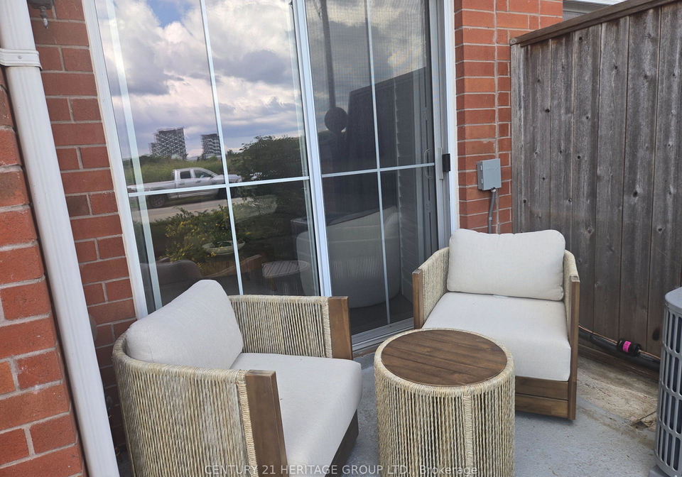 2444-post-road-oakville-ontario-w13706252