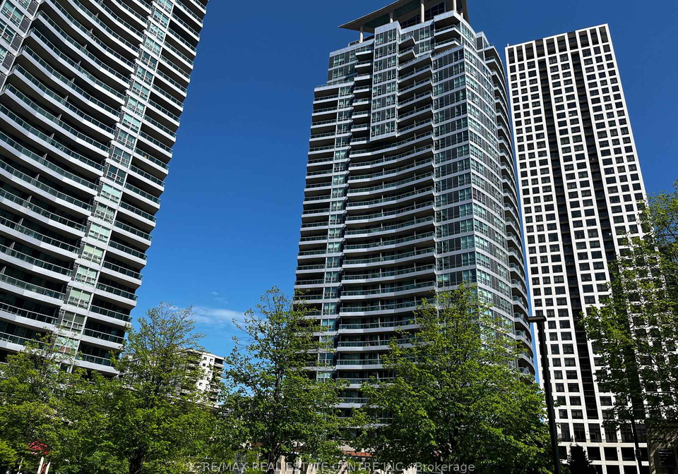 33-elm-drive-e-mississauga-ontario-w13706444