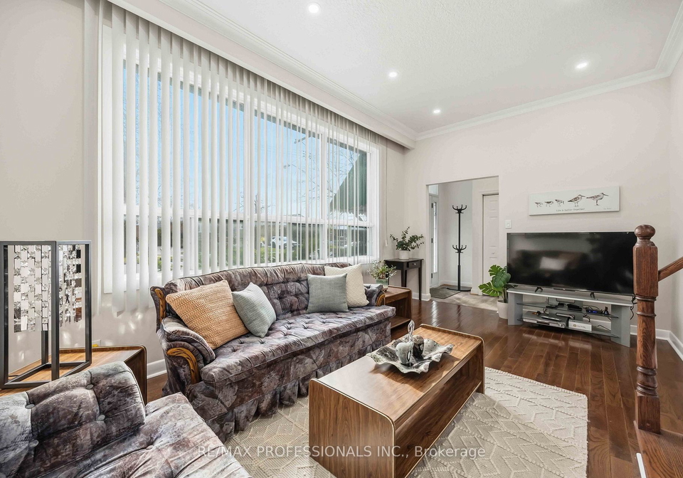 14-dashwood-crescent-toronto-etobicoke-ontario-w13706488