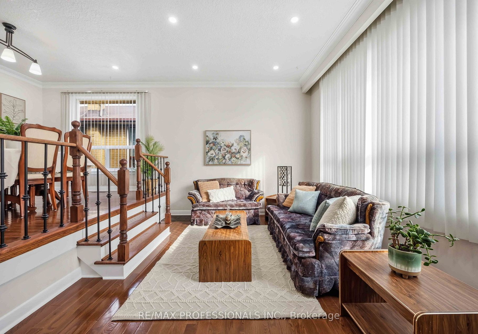 14-dashwood-crescent-toronto-etobicoke-ontario-w13706488