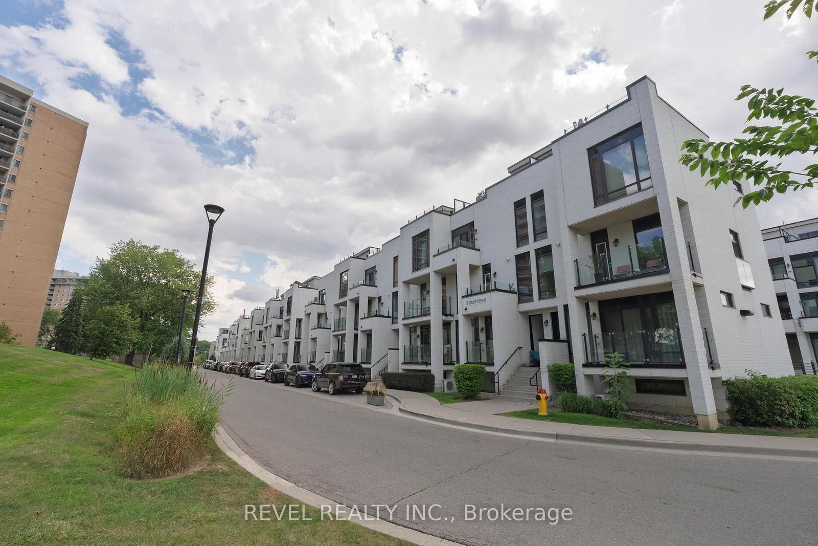 136-widdicombe-hill-boulevard-toronto-etobicoke-ontario-w13706678