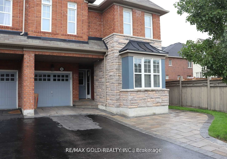 45-biddens-square-brampton-ontario-w13706808