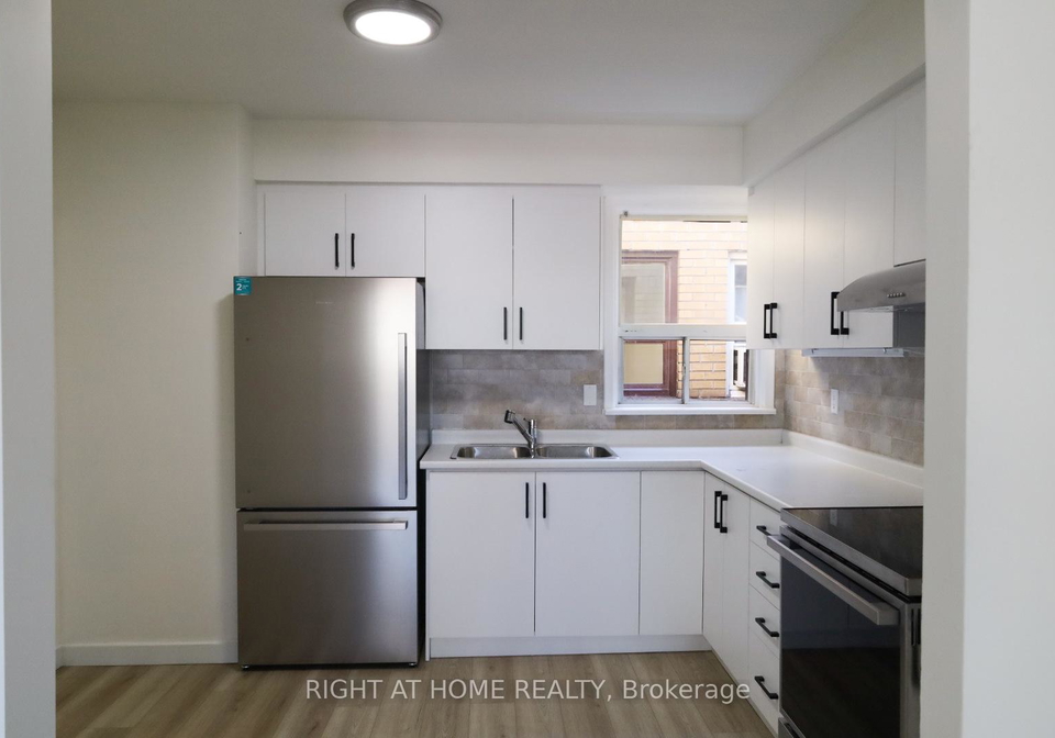 553-rogers-road-toronto-toronto-ontario-w13706894