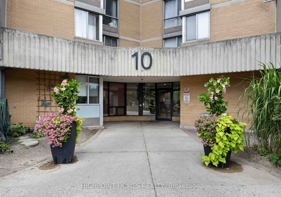 10-martha-eaton-way-toronto-north-york-ontario-w13706924