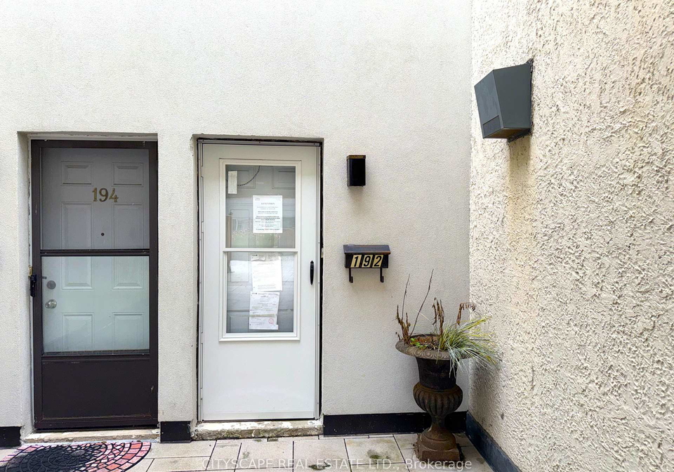 1055-dundas-street-e-mississauga-ontario-w13707090