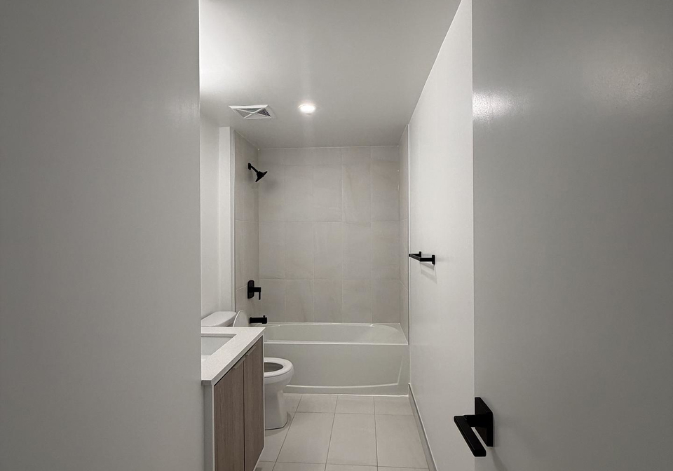 36-zorra-street-toronto-etobicoke-ontario-w13707156