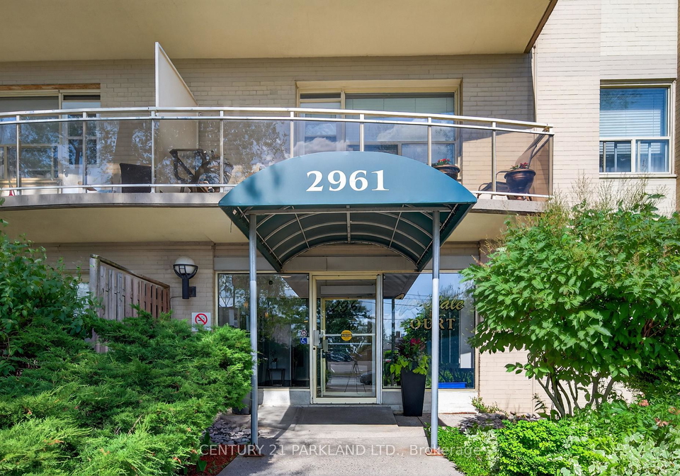 2961-dufferin-street-toronto-north-york-ontario-w13707200