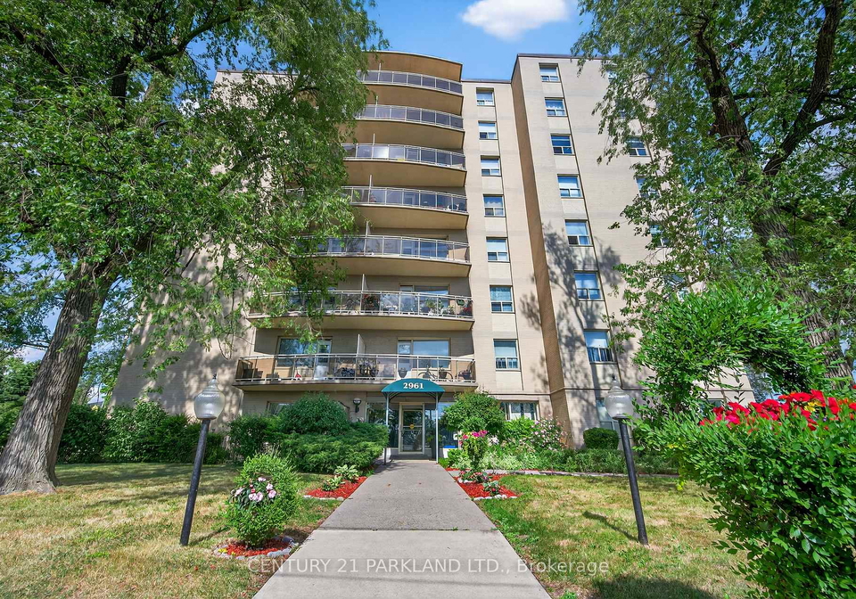 2961-dufferin-street-toronto-north-york-ontario-w13707200