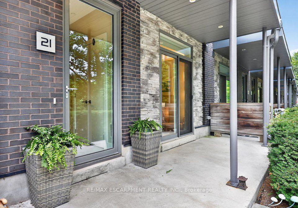 21-godfreys-lane-mississauga-ontario-w13707246