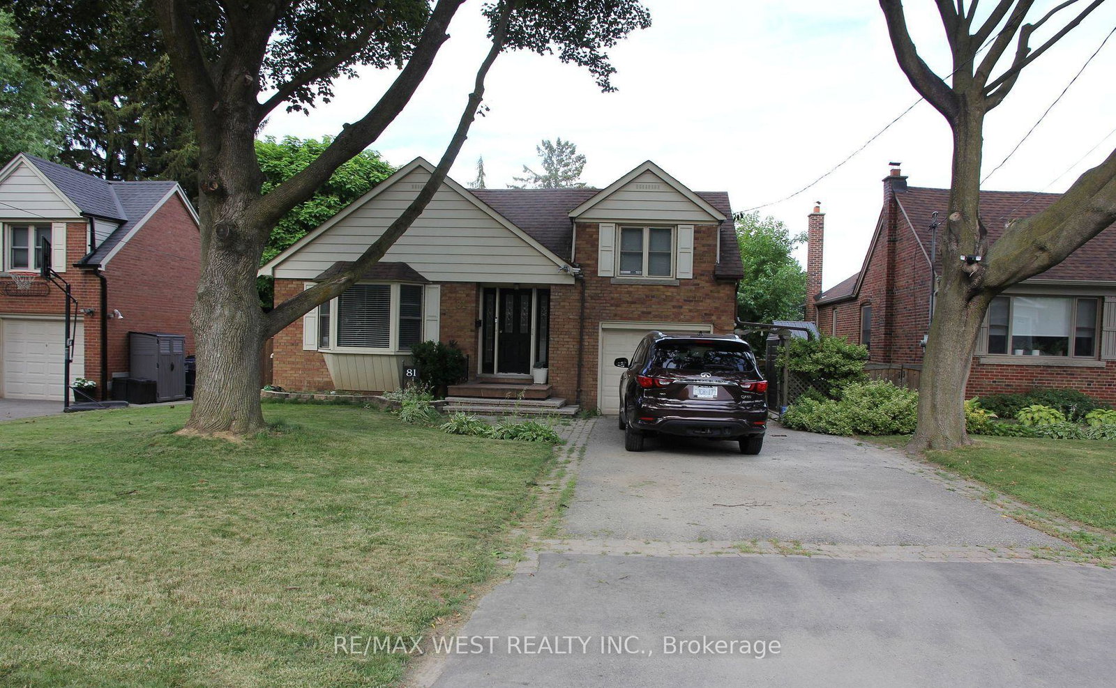 81-freemont-avenue-toronto-etobicoke-ontario-w13707458
