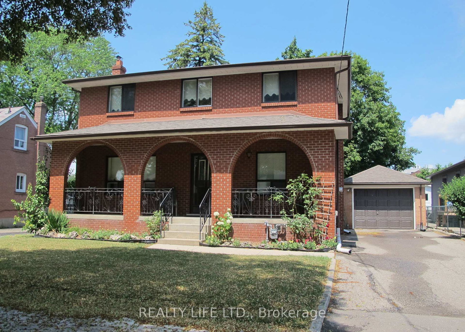 4-rosalie-avenue-toronto-york-ontario-w13707564