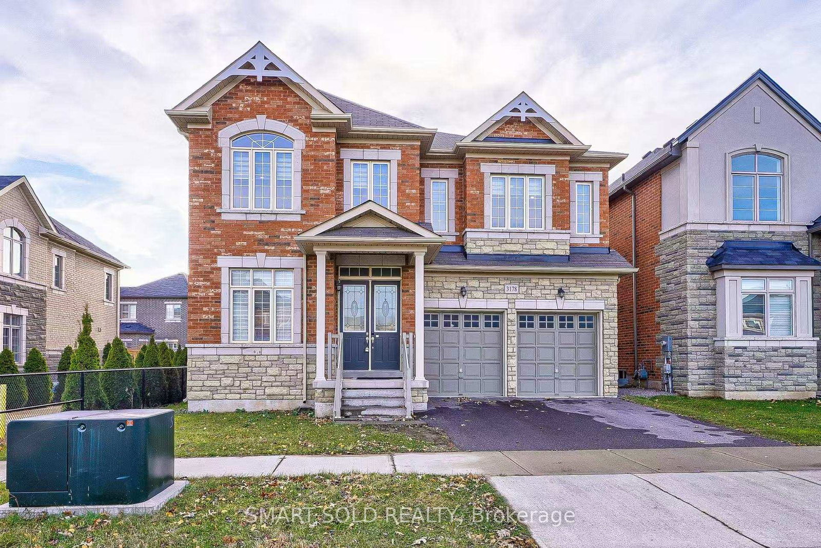 3178-buttonbush-trail-oakville-ontario-w13707686