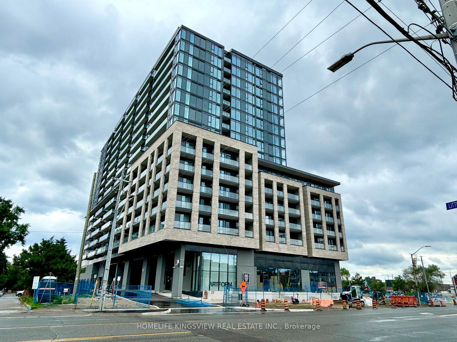 86-dundas-street-e-mississauga-ontario-w13707756