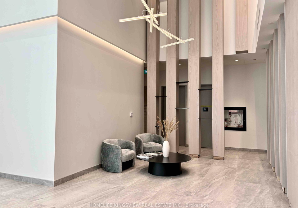 86-dundas-street-e-mississauga-ontario-w13707756
